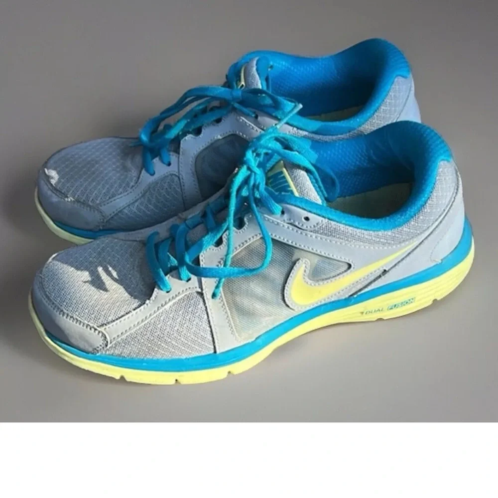 Women’s Nike‎ Size 10 Dual Fusion Run Sneakers